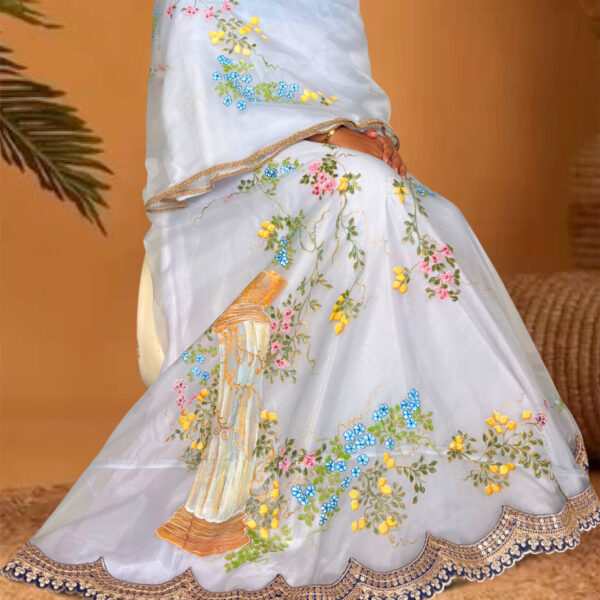 Bloom in Blue – The Garden Edit Rida
