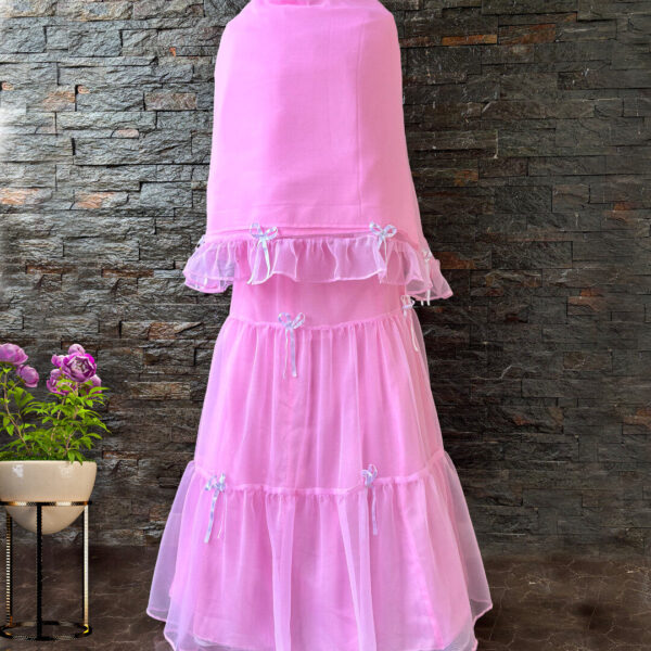 Pinteresty pink with white bows