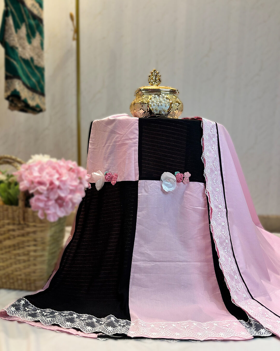 Blush Pink & Black Rida The shades of pink - Image 1